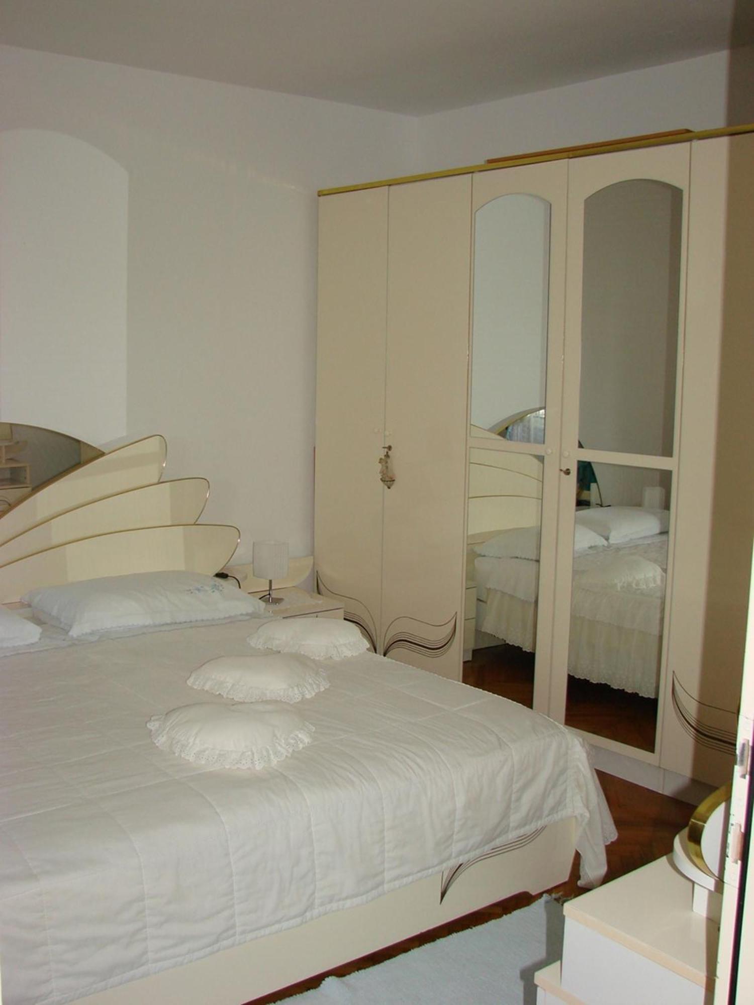Apartment Milena Pula Room photo